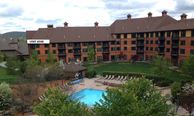 Vernon Condo | Ski In-Out-Wineries-WENDY's BEST MOUNTAIN View 2BR-2B Kitchen-End Unit