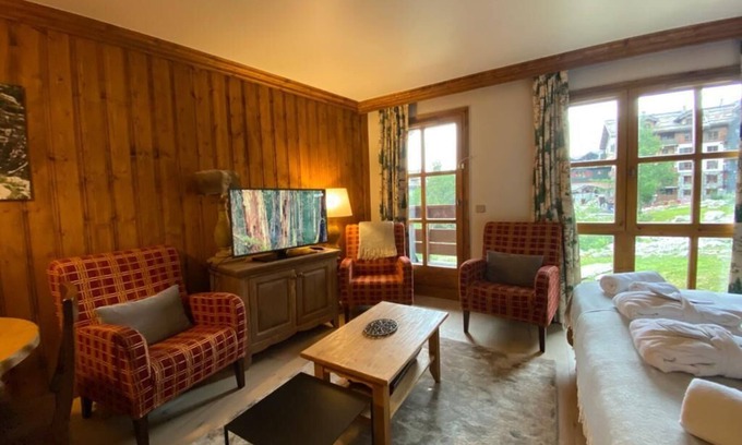 Arc-1950 Apartment | Ski-in ski-out spacious studio apartment in Le Refuge du Montagnard, Arc 1950