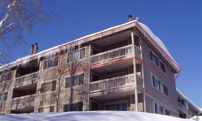 North Park City Condo | Ski-in Ski-Out 2 BDRM + LOFT Slopeside Condo on Park City Mountain Resort