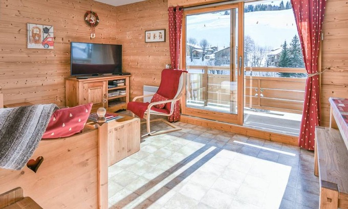 Le Grand-Bornand Apartment | Ski-in/Ski-out Apartment with Balcony & Garage, Sleeps 4