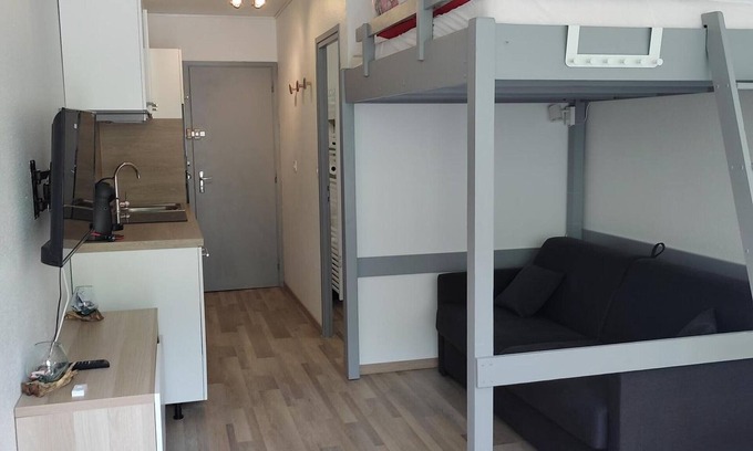Villard-de-Lans Apartment | Ski-in/Ski-out Studio - 4 Guests - Parking - North Orientation