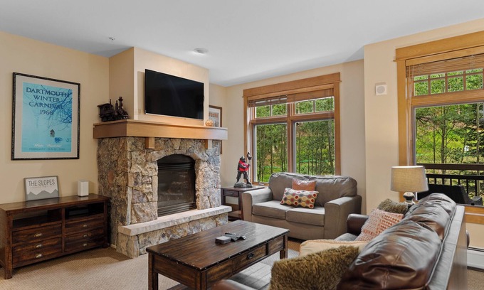 River Run Condo | Ski-In/Ski-Out Gem in River Run Village With Pool & Hot Tub!