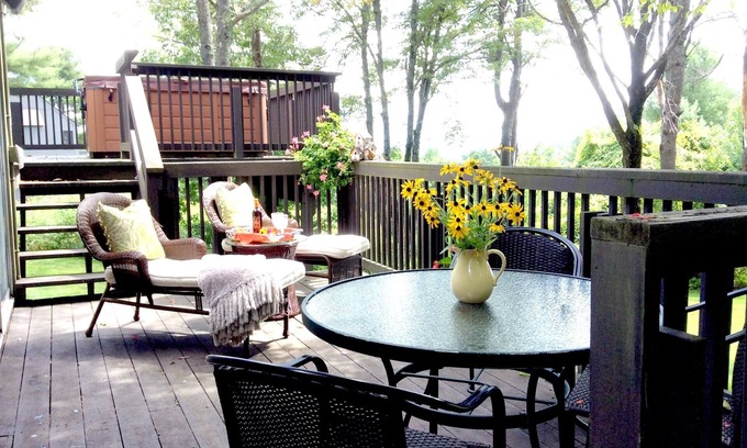 West Hartford Condo | Ski in, Ski Out Luxury Mountain Home Featuring 2 Master Suites Top of Mountain