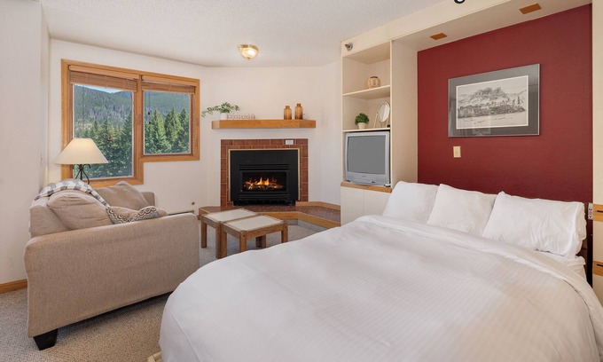 Winter Park Condo | Ski-In/Ski-Out MountainView-Free Heated ParkingnBldg. C UNIT #4013