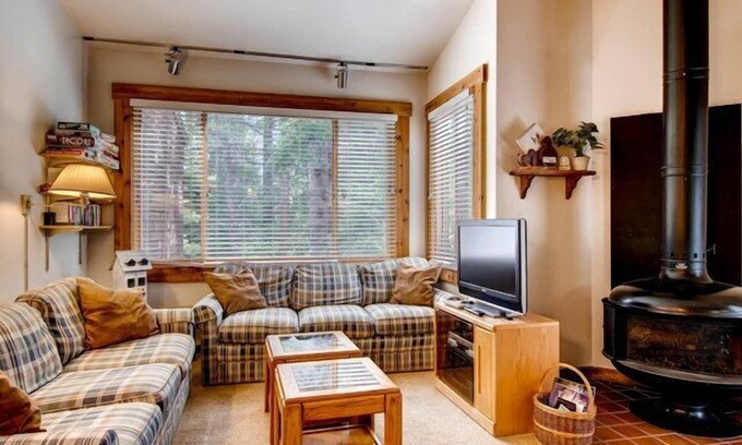 Truckee Condo | Ski-In/Ski-Out Northstar Condo Near Lake Tahoe!