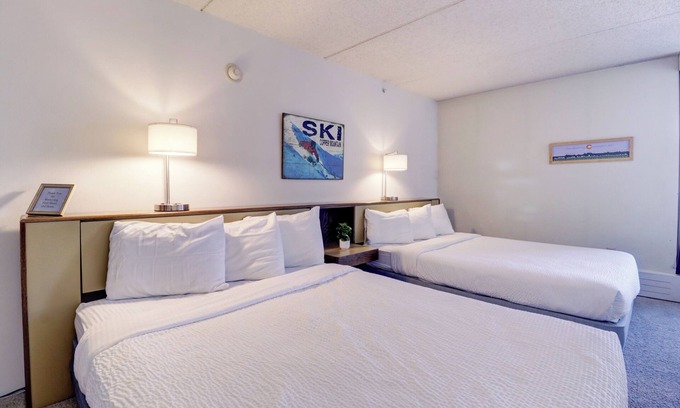 Copper Mountain Village Hotel | Ski-In/Ski-Out Hotel Room, Steps to American Eagle Lift with Outdoor Hot Tub