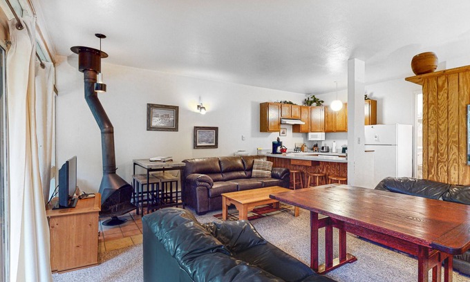 Taos Ski Valley Condo | Ski-In, Ski-Out Condo at Sierra Del Sol with Sauna & Views, Walk to Village