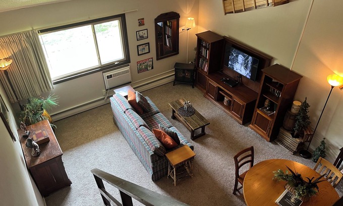 Bessemer Condo | SKI LODGE CONDO NEAR BIG POWDERHORN MTN, BLACK RIVER HARBOR, COPPER PEAK