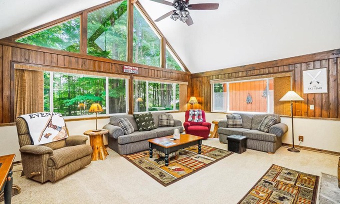Thompsonville House | Ski Tips Up