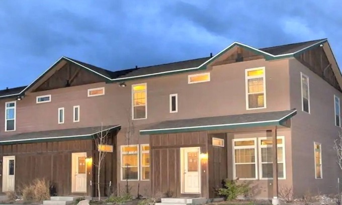 Gypsum House | Ski Vail 30 minutes from Eagle, colorado