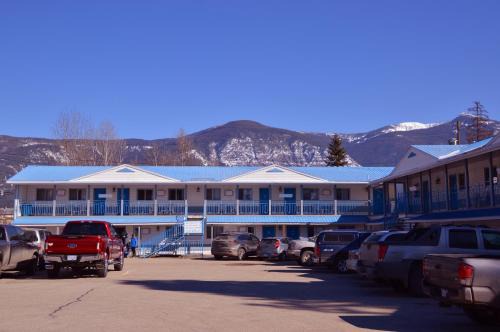 Creston Hotel | Skimmerhorn Inn