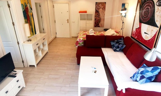 Marbella City Centre Apartment | Skol 219. Studio Apartment Skol Marbella with Sea Views