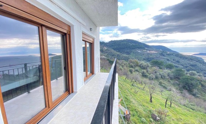 Loutraki Apartment | Skopelos House Nikols