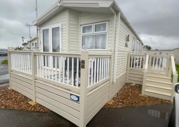 Swalecliffe Resort | Sky by the sea