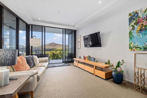City East Apartment | Sky High Views in the Heart of Canberra