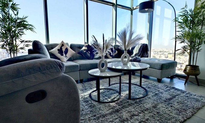 Manama Condo | Sky-Midway Oasis, H Family Home