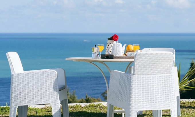 La Marsa Apartment | Sky Pool Haven: Luxurious Studio with Unmatched Mediterranean Vistas
