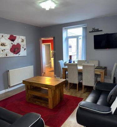 Newcastle-upon-Tyne Apartment | Sky's City Centre Apartments next to St James Park