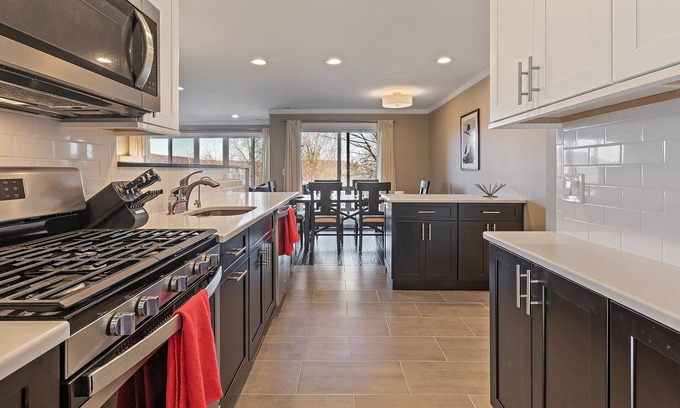 Vernon Condo | Skylift Lodge - Spacious luxury slopeside family condo