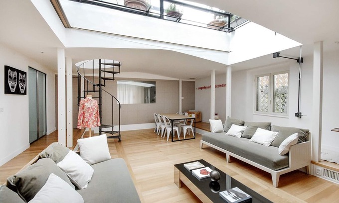 Trastevere House | Skylight Penthouse with Terrace - Rome City Centre