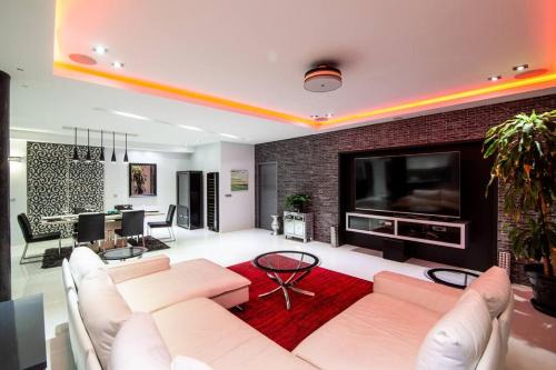 Maho Apartment | Skyline Luxury 5 Star Condo