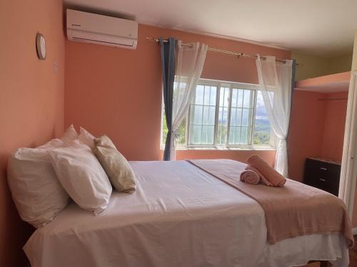 Montego Bay Apartment | Skyline Suites, Queen, Ocean views condo