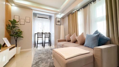 South Triangle Apartment | Skyline View Cylos Place Victoria Sports Tower