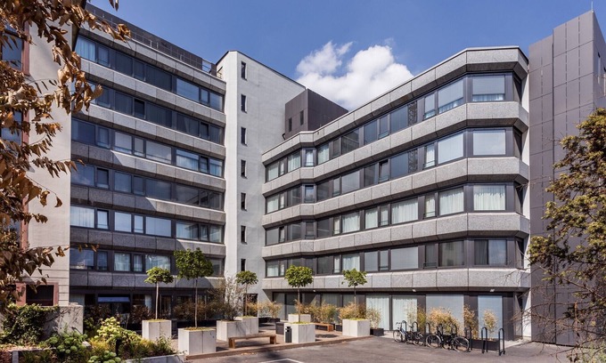 Bahnhofsviertel Apartment | Skyreach BizzStay