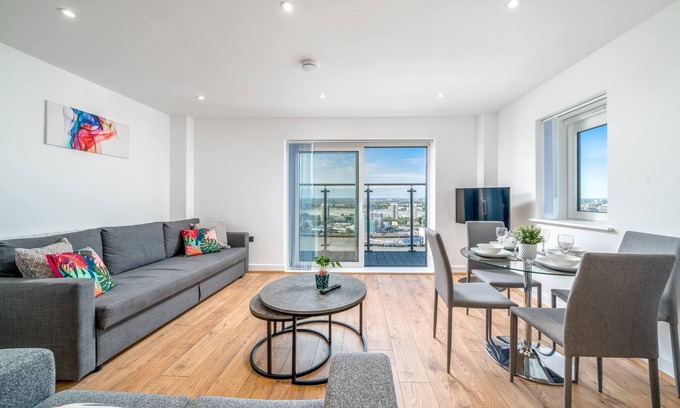 Woolwich Riverside Apartment | Skyvillion 2 Bed Apt London Excel O2 Arena