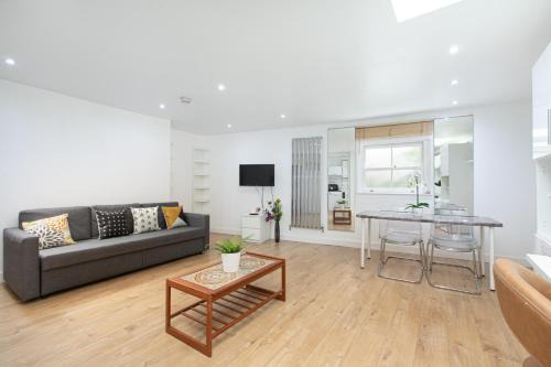 King's Cross Apartment | Skyvillion - One Bedroom Apartment by London King's Cross