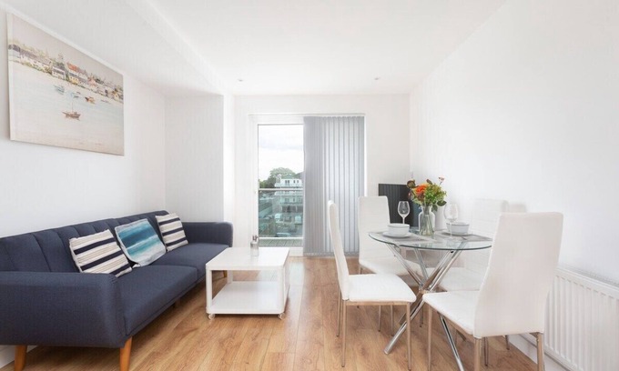 Grange Apartment | Skyvillion One bedroom Flat Enfield, London