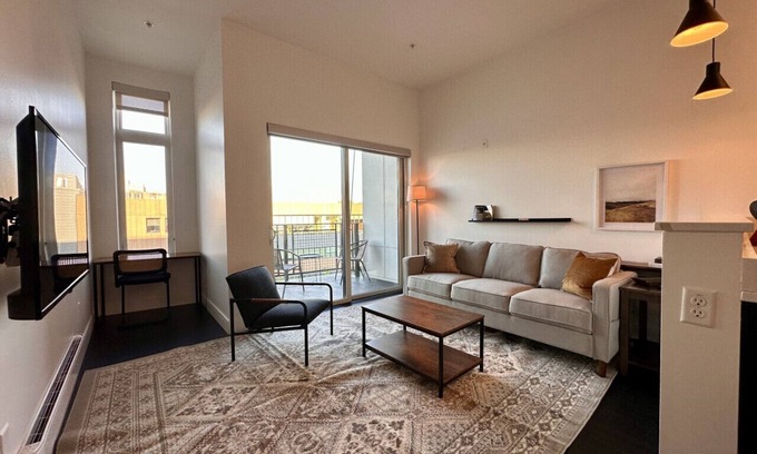 Milwaukee Apartment | Skywalk to Fiserv Studio Apt with Rooftop, Gym, and Parking