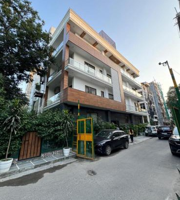 Lajpat Nagar Apartment | SkyWay Delhi 1bhk