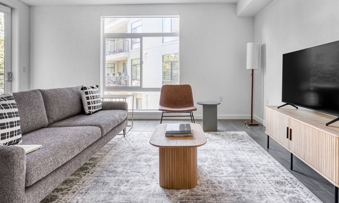 Campbell Apartment | Sleek Campbell 1BR w/ Gym, W/D, Game Room, walk to WF & TJ, by Blueground