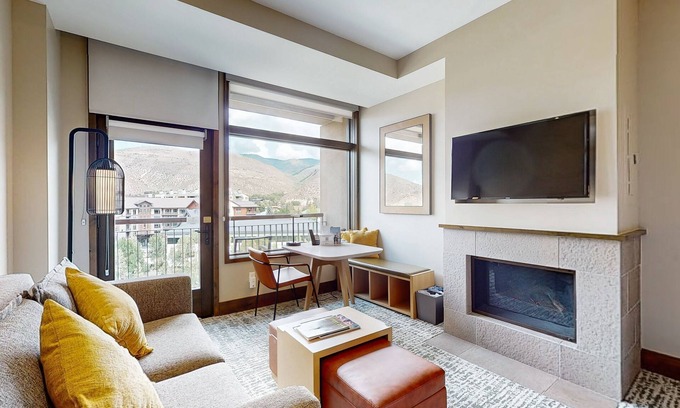 Avon Condo | Sleek & charming condo with mountain views, pools & gym - near the slopes