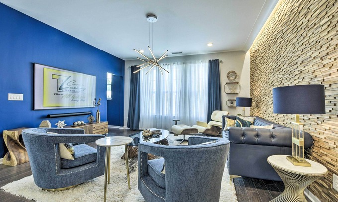Durham House | Sleek Durham Townhome Near Dtwn w/Balcony!