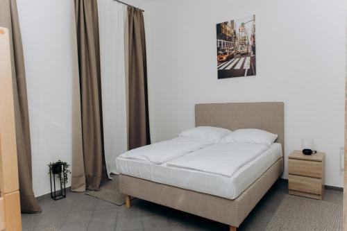 Smichov Hostel | Sleep & Go Czech Republic - Praha 5 Anděl