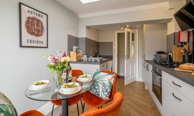 Aldeburgh Cottage | Sleepers Cottage - sleeps 4 guests in 2 bedrooms