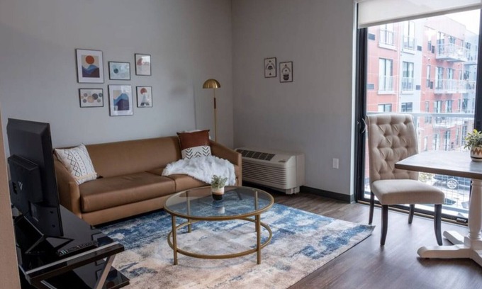 Sherman Hill Apartment | Sleepover: Charming 1BD/1BA - Downtown Des Moinesn
