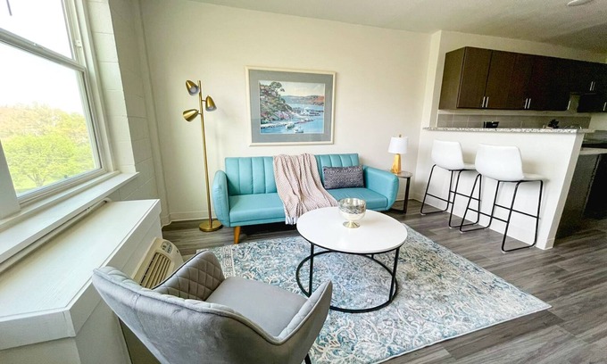 Corryville Apartment | Sleepover: Vibrant 1BD/1BA + Gym - Cincinnati
