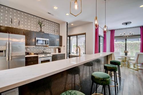 Huning Castle House | Sleeps 15 with 3000 sq ft of Luxury Townhome in the ABQ County Club