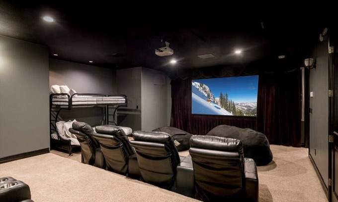 Millcreek House | Sleeps 25 A+Location*Pets *Theater *Hot tub *Games *Custom Home * Big Yard