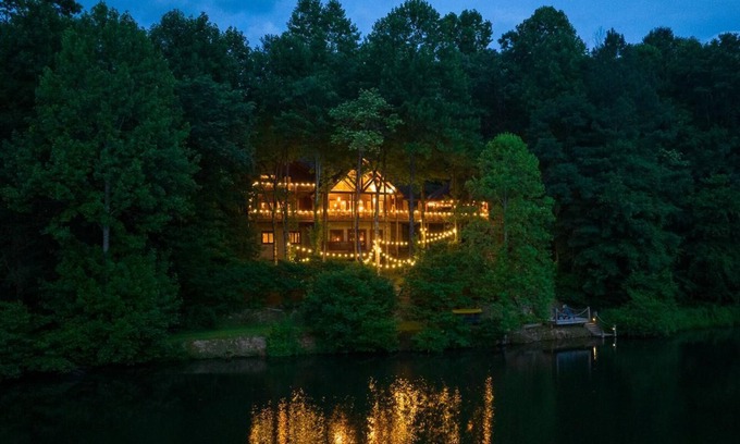Ellijay Cabin | Sleeps 33 Private Lake Front Lodge