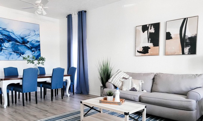 Treasure Cove House | Sleeps 6-8 People, Arcade, Patio, & Dog Friendly