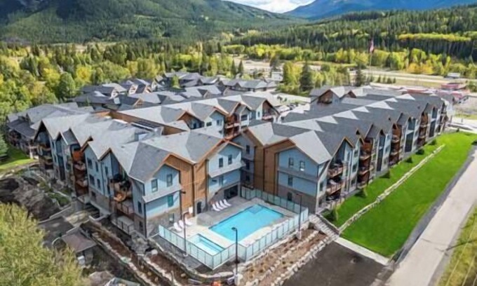Copperstone Resort Apartment | Sleeps 8 * Pool * Hot Tub * Gym