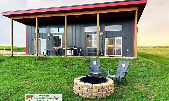 McIntosh County Cabin | Sleeps Up to 12, Lakefront Stay at Dry Lake, ND: Pet Friendly!