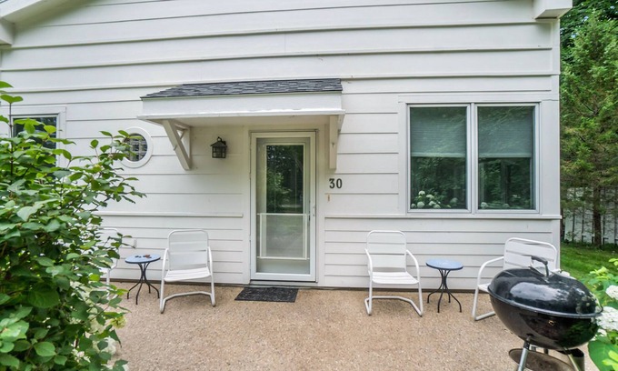 South Haven Villa | Sleepy Hollow Beach Resort introduces Patio 30