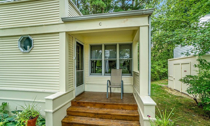 South Haven Cabin | Sleepy Hollow Beach Resort introduces Stonebridge C