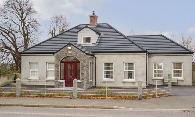 Downpatrick House | Sliabh Amharc