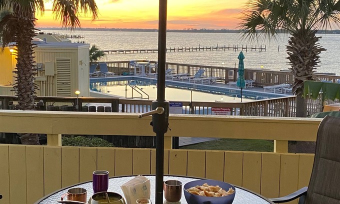Navarre Beach House | Slice of Paradise! Includes kayaks/paddleboard/pool/tennis/2 balconies/dock